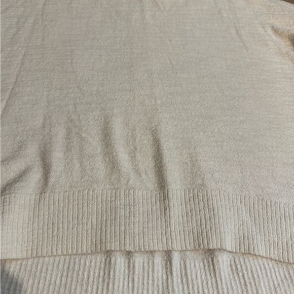 ⭐️ Loft women’s sweater size medium - Picture 5 of 5